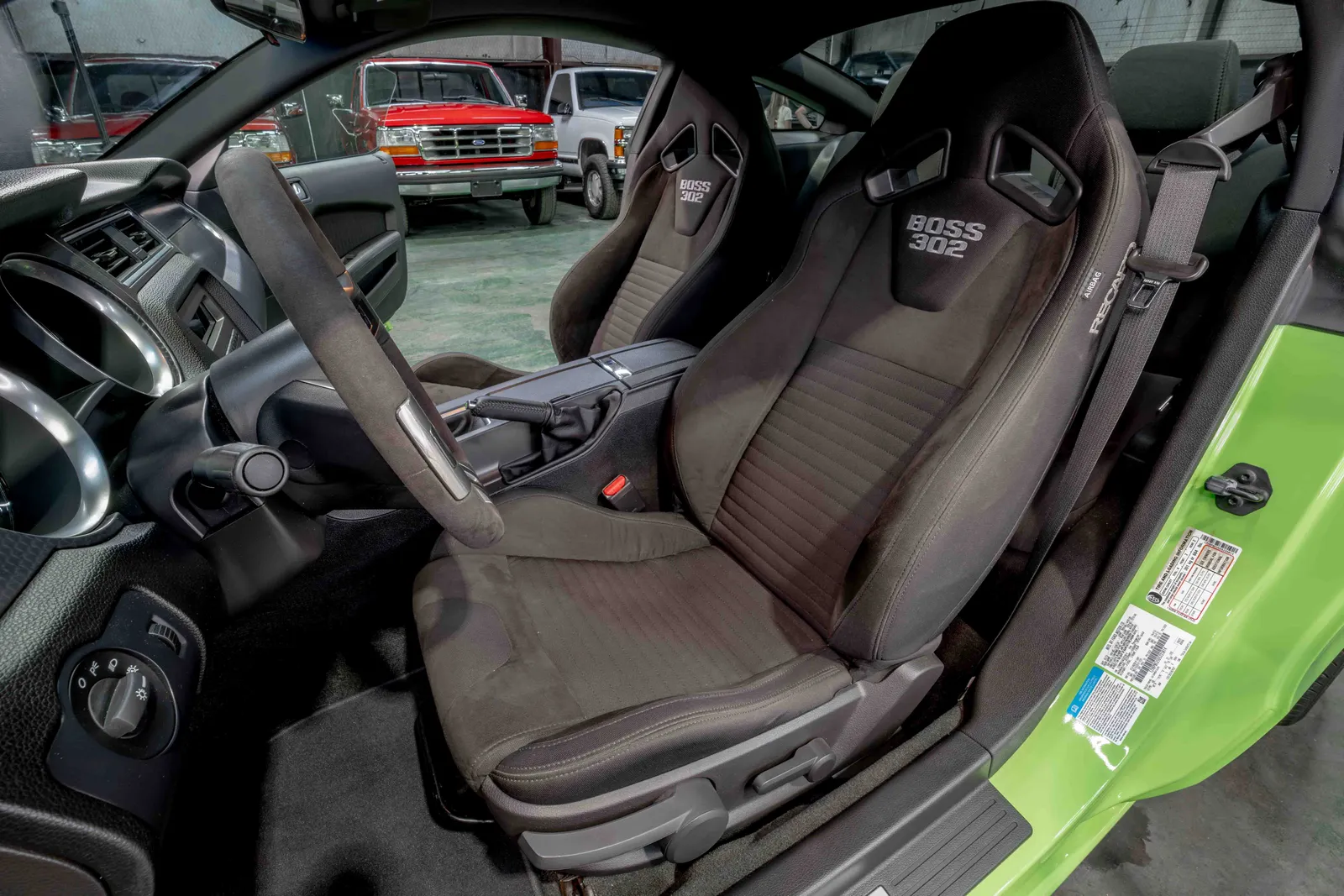 2013-Ford-Mustang-Gotta have it green-1ZVBP8CU5D5225814-45.jpg
